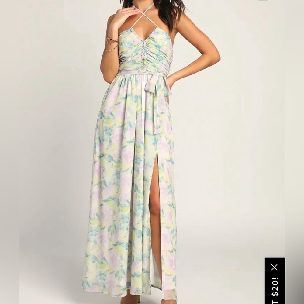 lulus maxi dress size M
worn twice